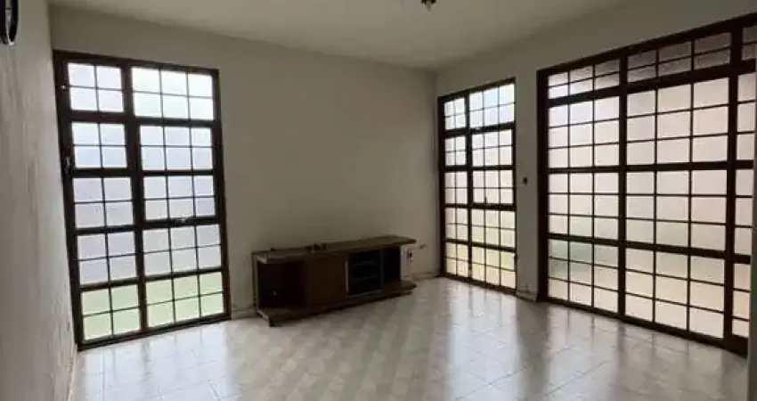 Casa para Venda em Araxá, SÃO CRISTOVÃO, 4 dormitórios, 3 suítes, 5 banheiros, 2 vagas