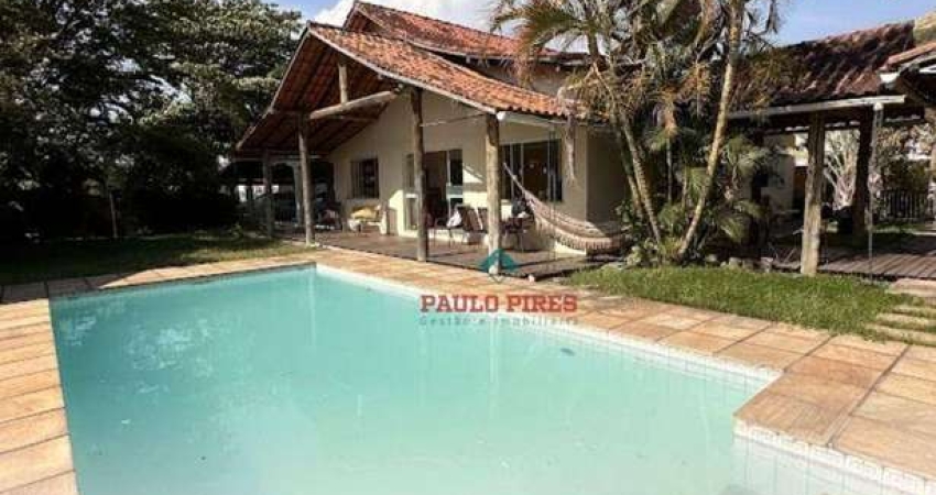 Casa com 3 dormitórios à venda, 340 m² por R$ 750.000,00 - Clube 34 - Nova Iguaçu/RJ