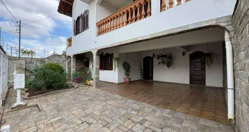 Casa com 4 quartos para alugar no Alípio de Melo, Belo Horizonte 