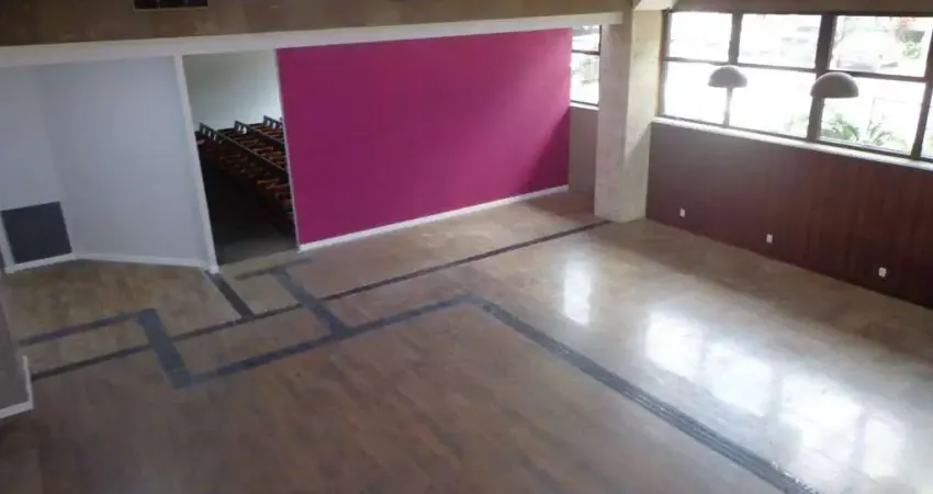 Prédio comercial para locação próximo da praça da liberdade