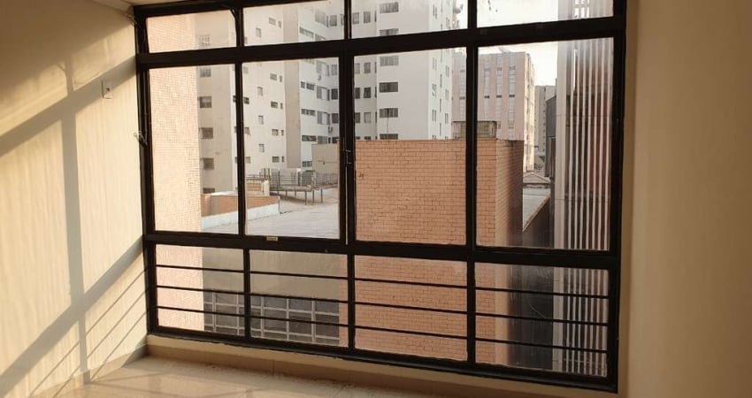 Versátil conjunto comercial para venda em Centro, 25m²