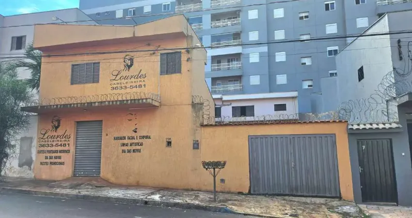 Aconchegante casa tipo para venda em Vila Monte Alegre com 6 quartos, sendo 1 suíte, 326m²
