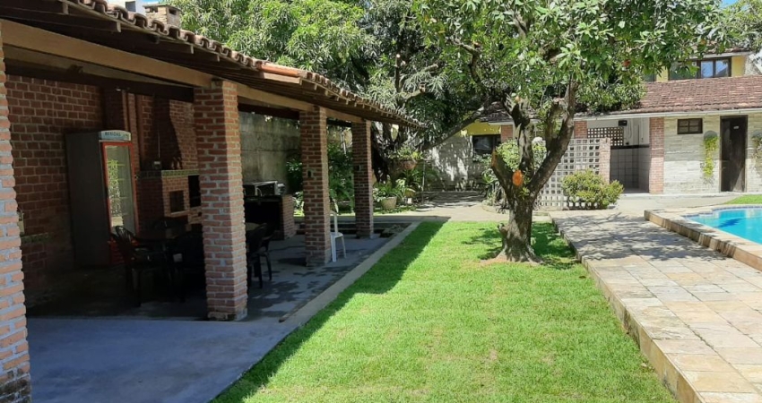 Vendo uma excelente casa em candeias com 1080m2 com 6 quartos na casa principal Jaboatão PE