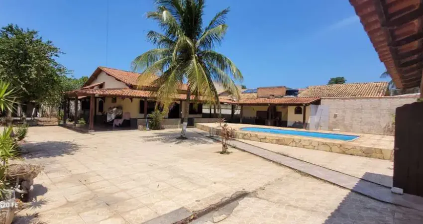 Prédio à venda na Rua das Margaridas, Barroco, Maricá
