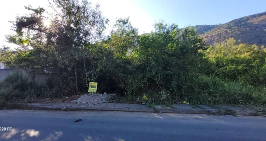 Prédio à venda na Rua São Geraldo, Barroco, Maricá