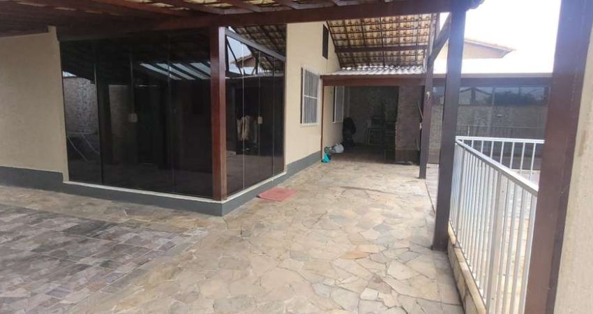 Prédio à venda na Rua Eduardo Carlson, Jardim Atlântico, Maricá