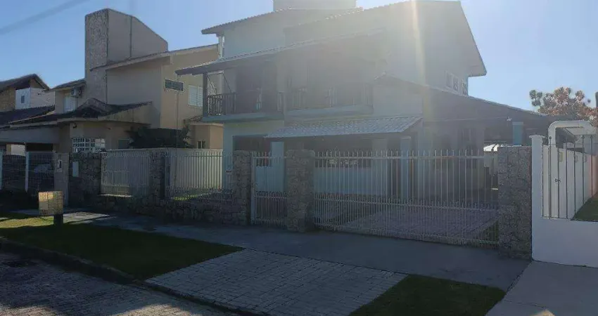 Excelente casa de 4 dormitórios na praia da daniela para locação anual