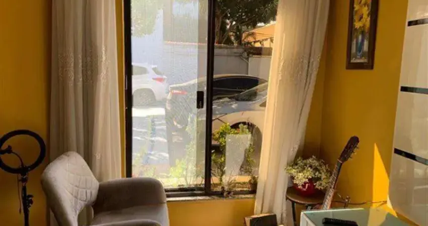 Casa com 3 quartos à venda na Rua Solidônio Leite, Vila Ivone, São Paulo