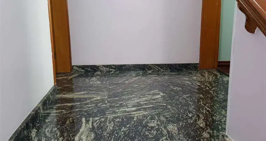 Casa com 3 quartos à venda na Rua Petrobrás, Vila Antonieta, São Paulo