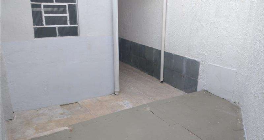Casa com 2 quartos à venda na Rua Campo Largo, Vila Bertioga, São Paulo
