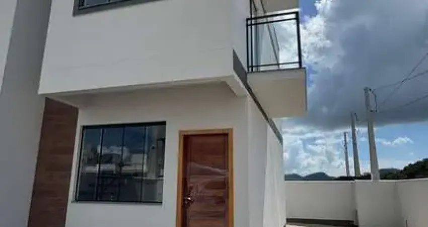 Sobrado á venda no bairro Areias em Tijucas com 69 m², 2 dormitórios ambos suíte