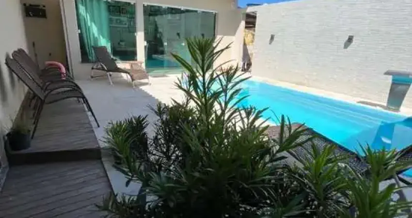 Ótima casa á venda no bairro Praça, com piscina, 330m² ,2 quartos sendo 1 suíte