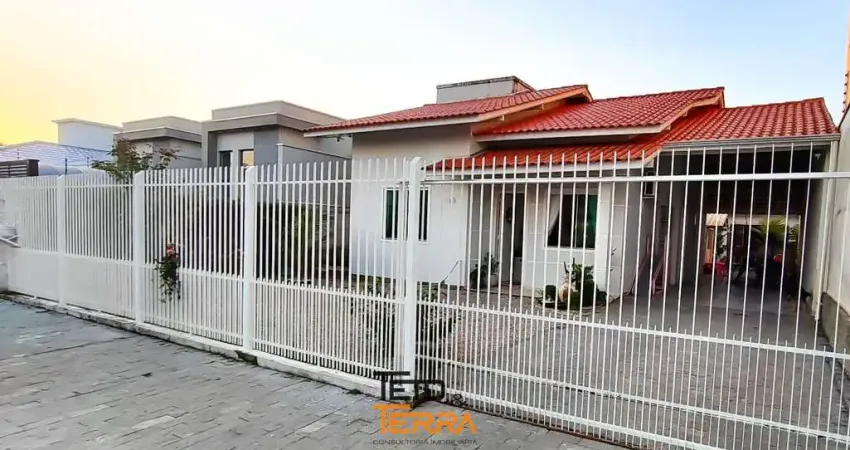 Casas á venda no mesmo lote no bairro Universitário a 1ª com 60m² a 2ª com 80m²