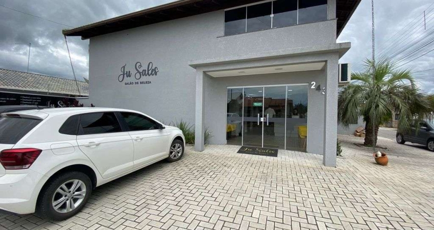 Casa á venda no bairro Universitário, 3 dormitórios, sala comercial embaixo