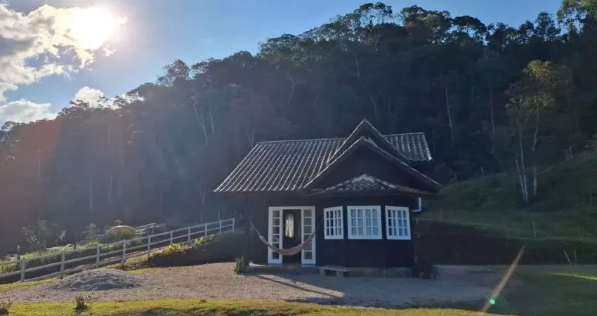 Sítio á venda com 6.000m² no bairro Oliveira em Tijucas, com uma casa com 70m²