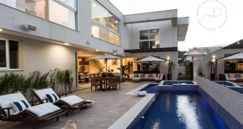 Casa com 4 dormitórios à venda, 485 m² por R$ 7.800.000,00 - Jurerê - Florianópolis/SC