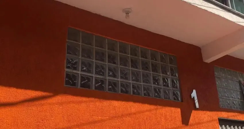 Casa a venda com dois quartos em frente ao futuro Parque de São Bento