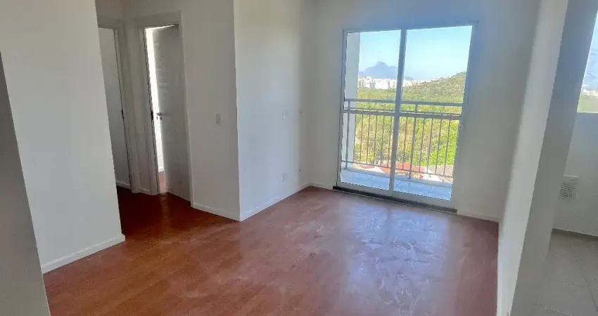Apartamento a venda na Estrada dos Bandeirantes com 2 quartos