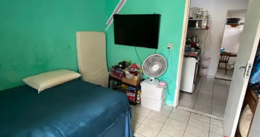 Casa de vila venda próximo a estação do gramacho e de todo o comércio.