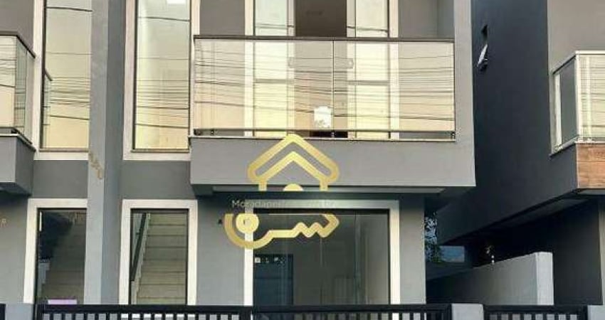 Sobrado à venda, no Bairro Carianos, Florianópolis-SC, com 2 quartos, sendo 1 suíte, com