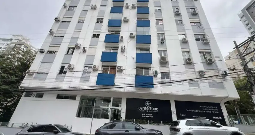 Apartamento à venda, no Bairro Centro, Florianópolis-SC, com 3 quartos, sendo 1 suíte, com 1 vaga