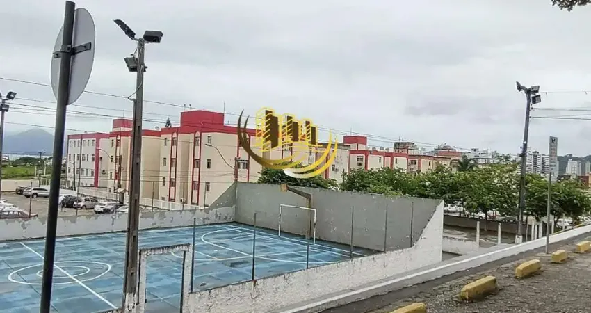 Apartamento à venda, no Bairro Capoeiras, Florianópolis-SC, com 3 quartos, sendo , com 1 vaga