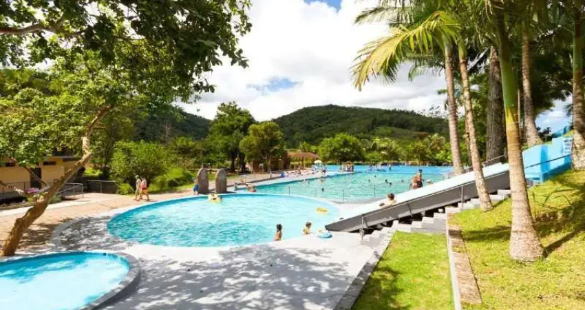 Ponto comercial à venda, no bairro baú central, ilhota-sc, com 3 quartos, sendo , com 50 vagas