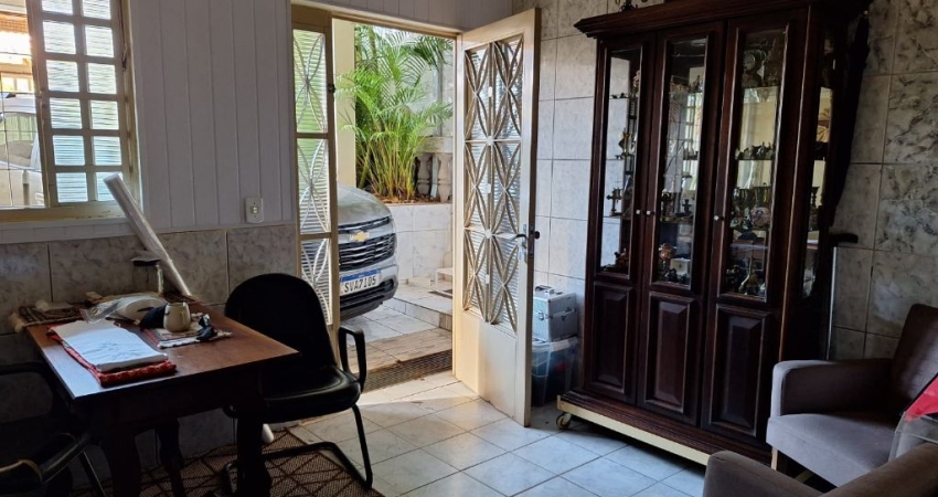 VENDE-SE IMÓVEL ÚNICO - ANTIGO SEMINÁRIO NO JARDIM REFLORENDA