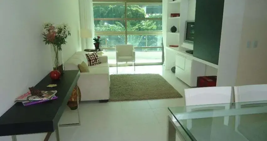 Excelente apartamento no Ed. Reserva do Moreno!