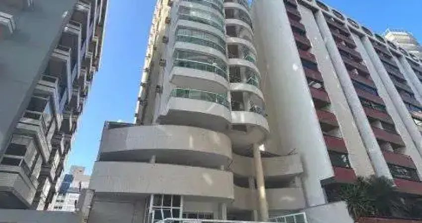 Apartamento 2 quartos com suíte a apenas duas quadras do mar na Praia da Costa