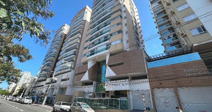 Apenas 2 quadras do mar! Apartamento 3 quartos com suíte no coração de Itapuã