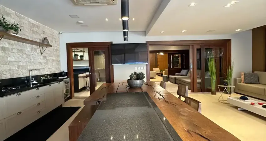 SOBRADO COM 4 QUARTOS À VENDA, 602m2 - FLORAIS CUIABÁ