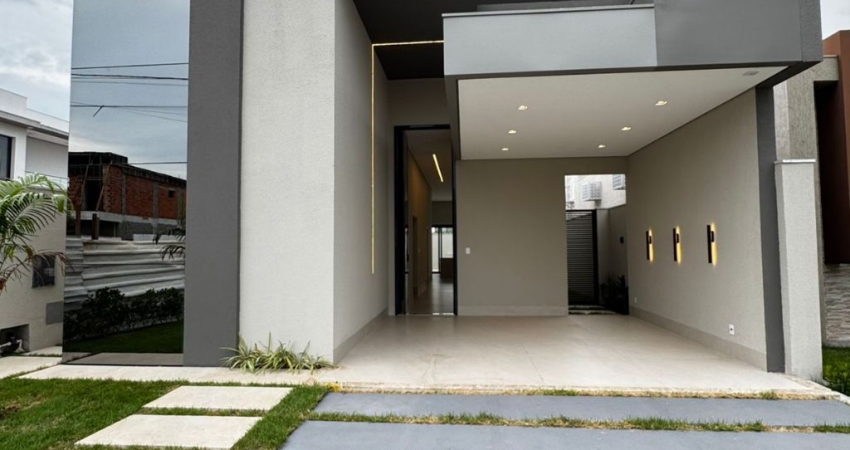 CASA TÉRREA COM 3 SUÍTES À VENDA, 300m2 - FLORAIS DO PARQUE