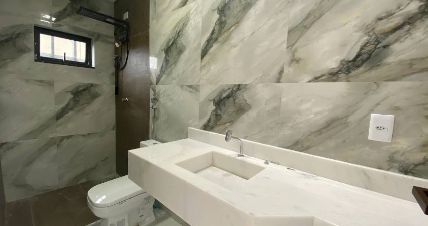 Casa com 3 Quartos, 2 Banheiros e 2 Vagas – Excelente Localização!