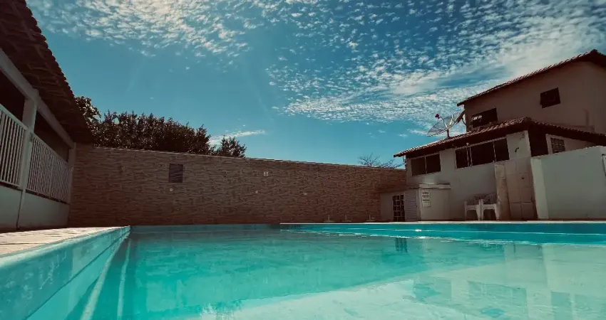 R$360.000-Casa de 2 Quartos em condomínio com piscina