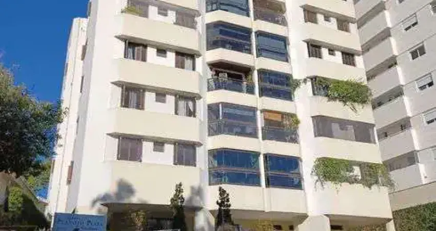 Apartamento para aluguel possui 96 metros quadrados com 4 quartos em Saúde - São Paulo - SP