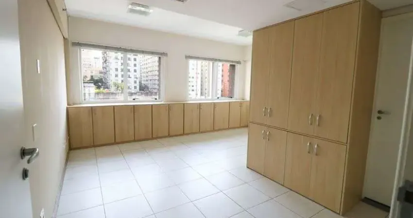 Ponto comercial/Loja/Box para venda possui 28 metros quadrados em Liberdade - São Paulo - SP