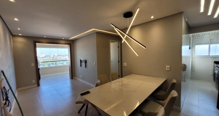 O imóvel está localizado no bairro Vila Emir possui 60 metros quadrados com 2 quartos sendo 1 suíte e 2 banheiros Possui espaço jardinado, academia, espaço para festas, espaço gourmet, parquinho infan