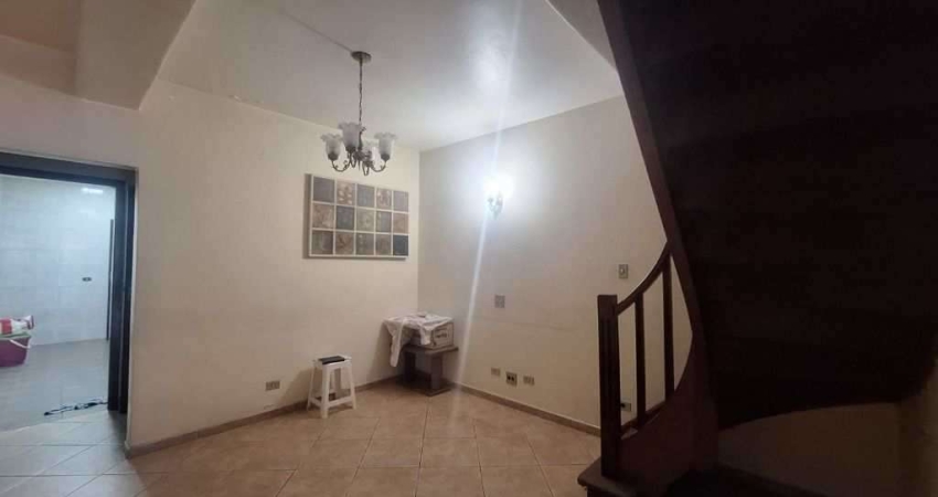 Sobrado com 3 dormitórios com vaga por R$ 450.000 - Mooca