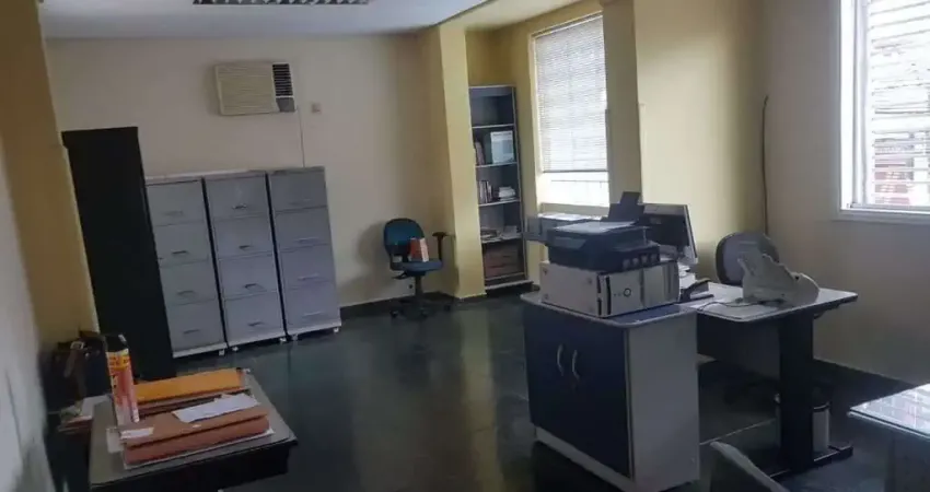 Casa à venda na Rua Ezequiel Freire, 370, Santana, São Paulo