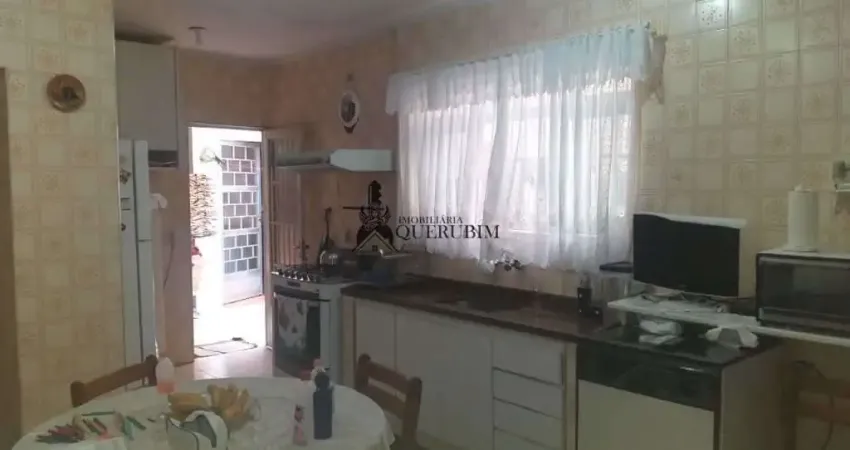 Sobrado com 3 dormitórios - 3 vagas com 180 m² por R$ 890.000 - Água Rasa