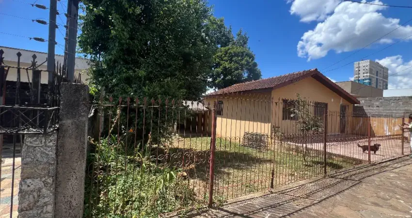 Casa com 3 quartos à venda na Rua Cônego Braga, 1374, Centro, Guarapuava