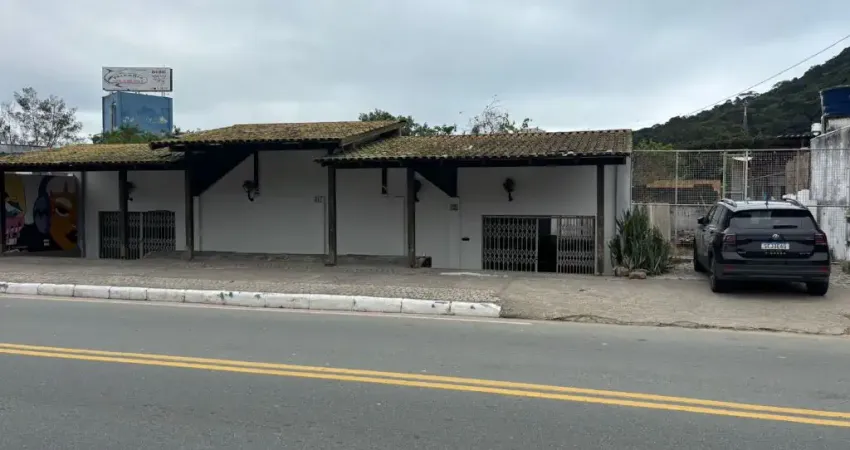 Sala comercial com 4 salas para alugar na Barra, Balneário Camboriú 