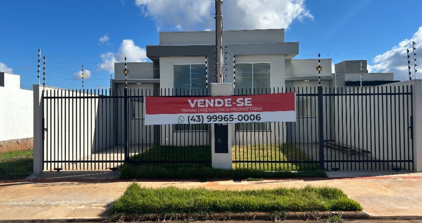 2 casas geminadas , imovel novo .