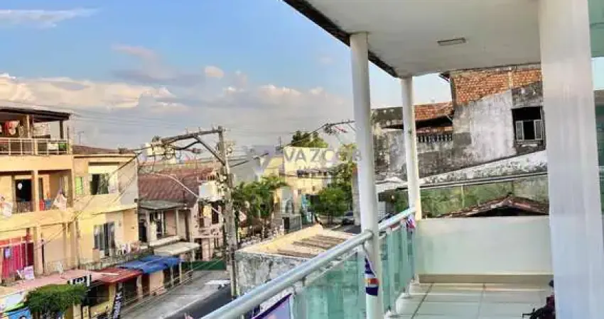Casa comercial no Guamá com 02 pontos e 02 apartamentos
