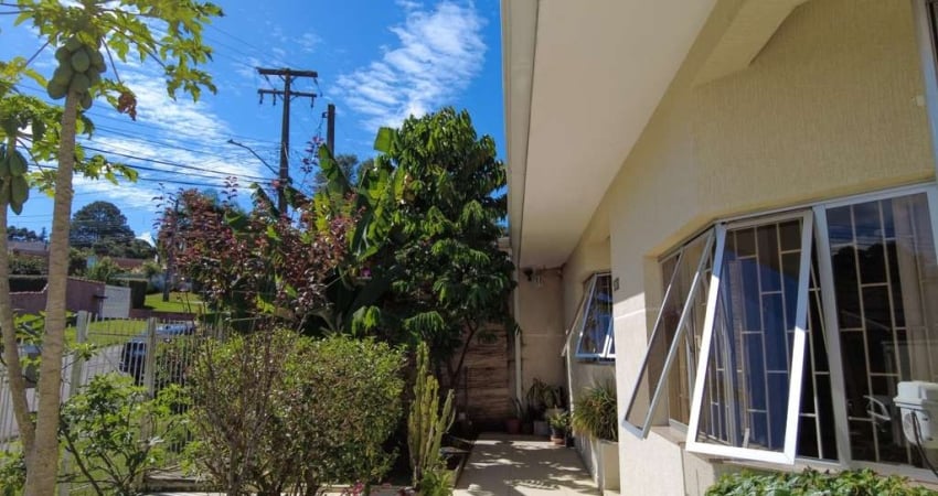 Casa Térrea para Venda em Curitiba, Atuba, 3 dormitórios, 1 suíte, 2 banheiros, 5 vagas