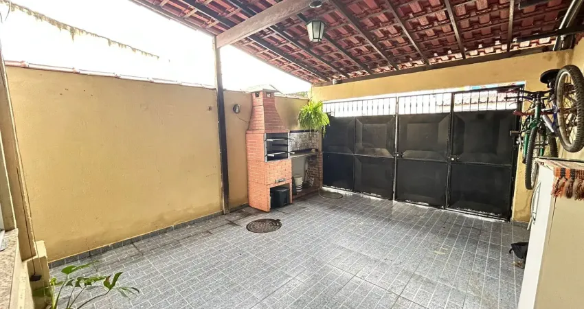 Casa Arejada e Estratégica – Conforto e Praticidade! Se você busca um imóvel que ofereça qualidade de vida e facilidade no dia a dia, esta casa é a escolha ideal. Com ambientes amplos e muito bem arej