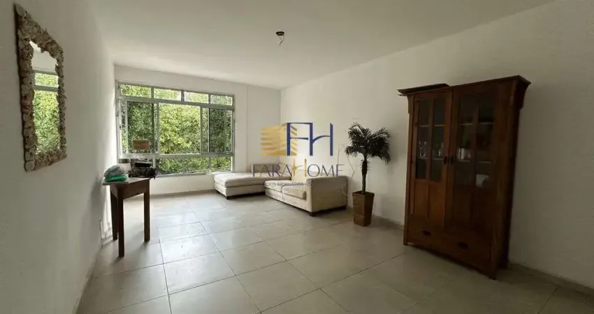 Oportunidade única! 2 dorms com dependência e garagem fechada na ponta da praia