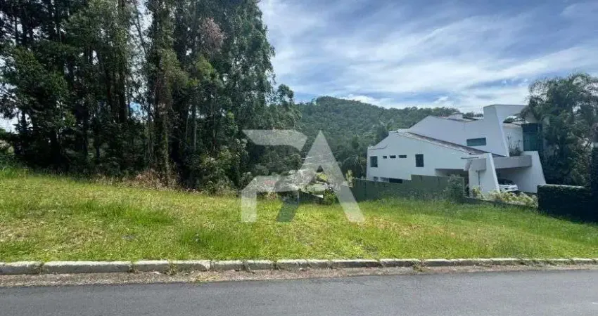 Lote maravilhoso para construir sua linda casa, no Condomínio Tamboré 1- Alphaville