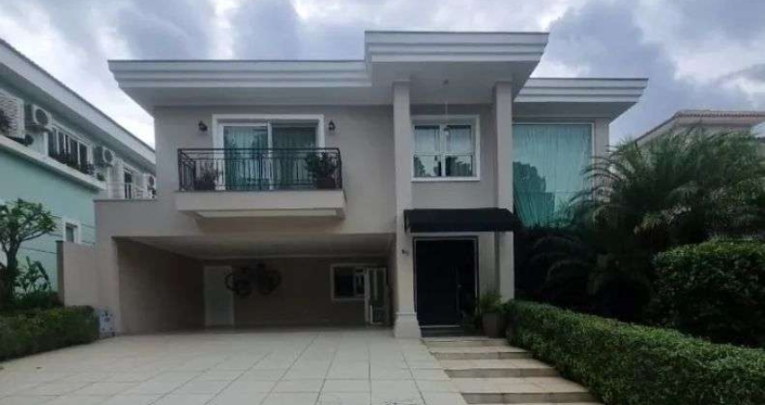 Casa para locação possui 400 metros quadrados com 4 quartos em Alphaville Conde II - Barueri - SP